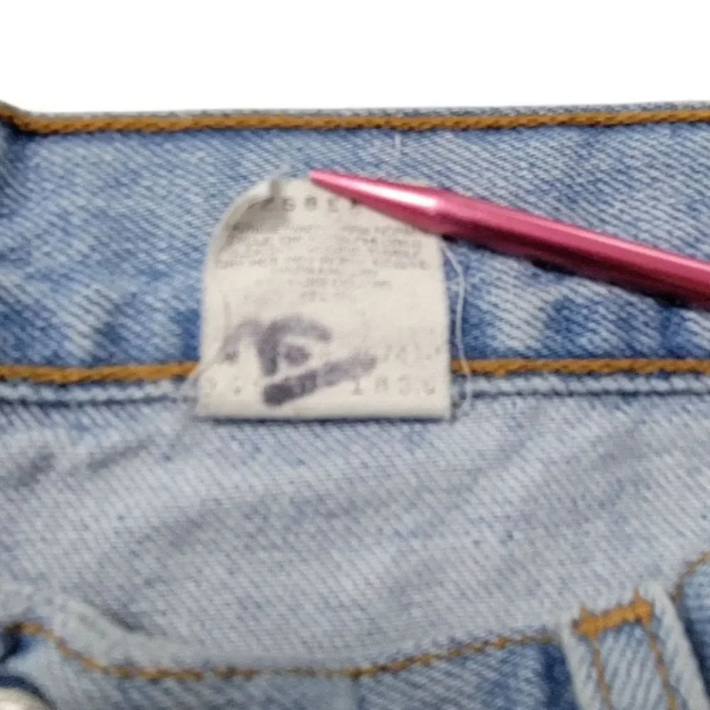 Vintage Levi's Shorts Size 35 W35